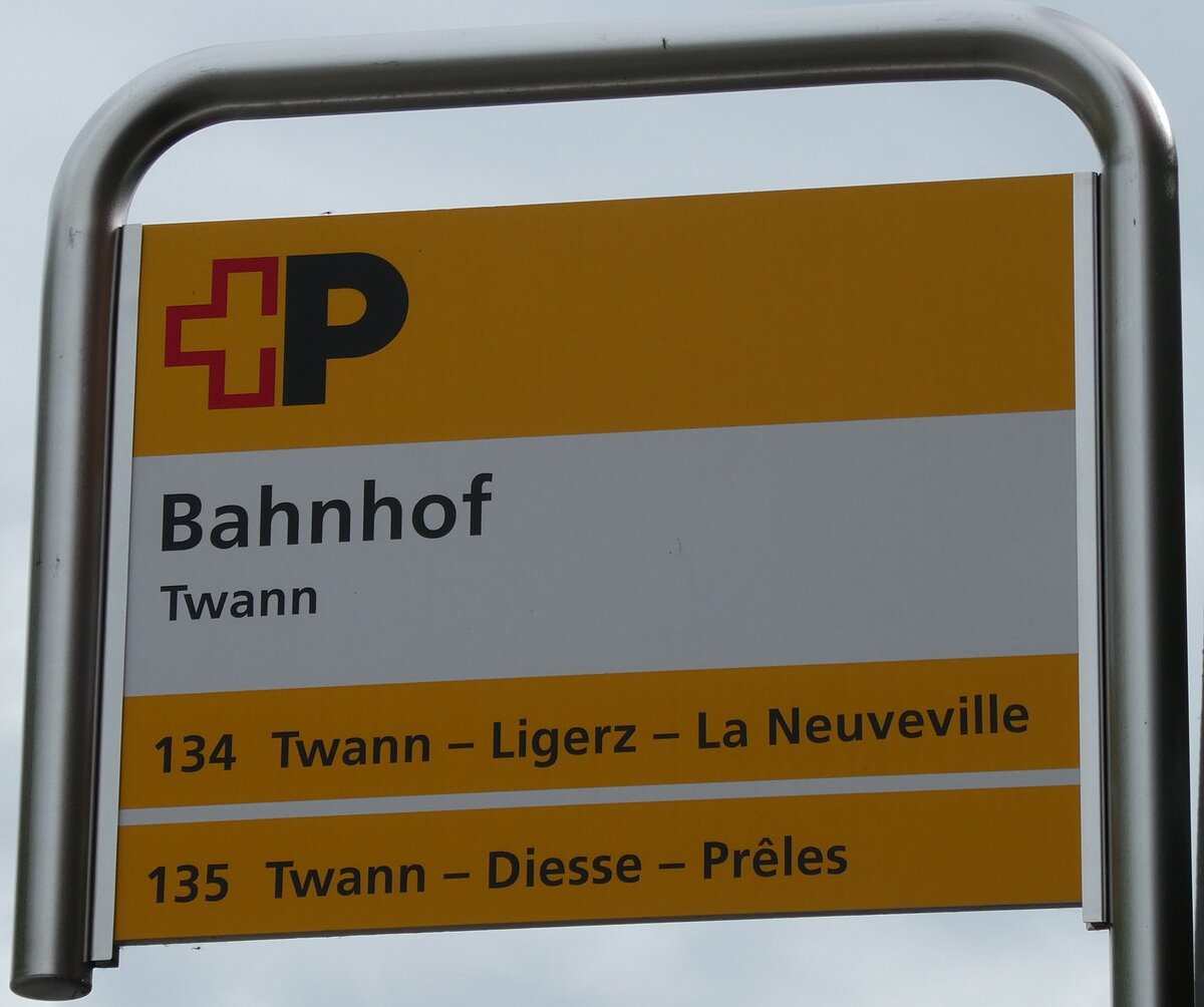 (286'461) - +P-Haltestellenschild - Twann, Bahnhof - am 28. April 2026