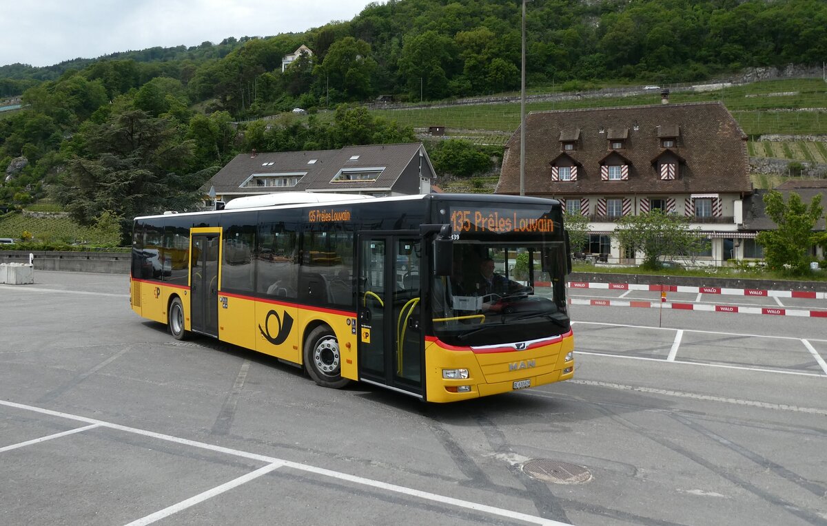 (286'506) - Funi-Car, Biel - Nr. 19/BE 610'619/PID 12339 - MAN (ex PostAuto Bern; ex Dr. Richard, A-Wien Nr. 1419) am 28. April 2026 beim Bahnhof Twann