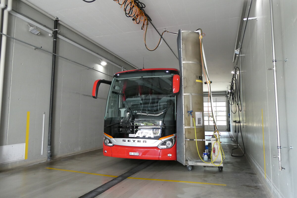 (286'557) - AFA Adelboden - Nr. 23/BE 26'709 - Setra (ex Gerber, D-M�nchen; ex Blaguss Slovakia, SK-Bratislava Nr. 50'909) am 1. Mai 2026 in Frutigen, Garage