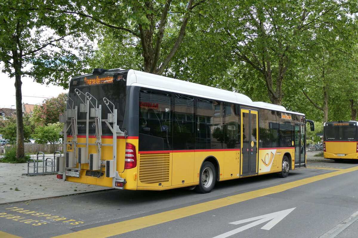 (287'025) - CarPostal Ouest - VD 510'289/PID 5674 - Mercedes am 16. Mai 2026 beim Bahnhof Yverdon