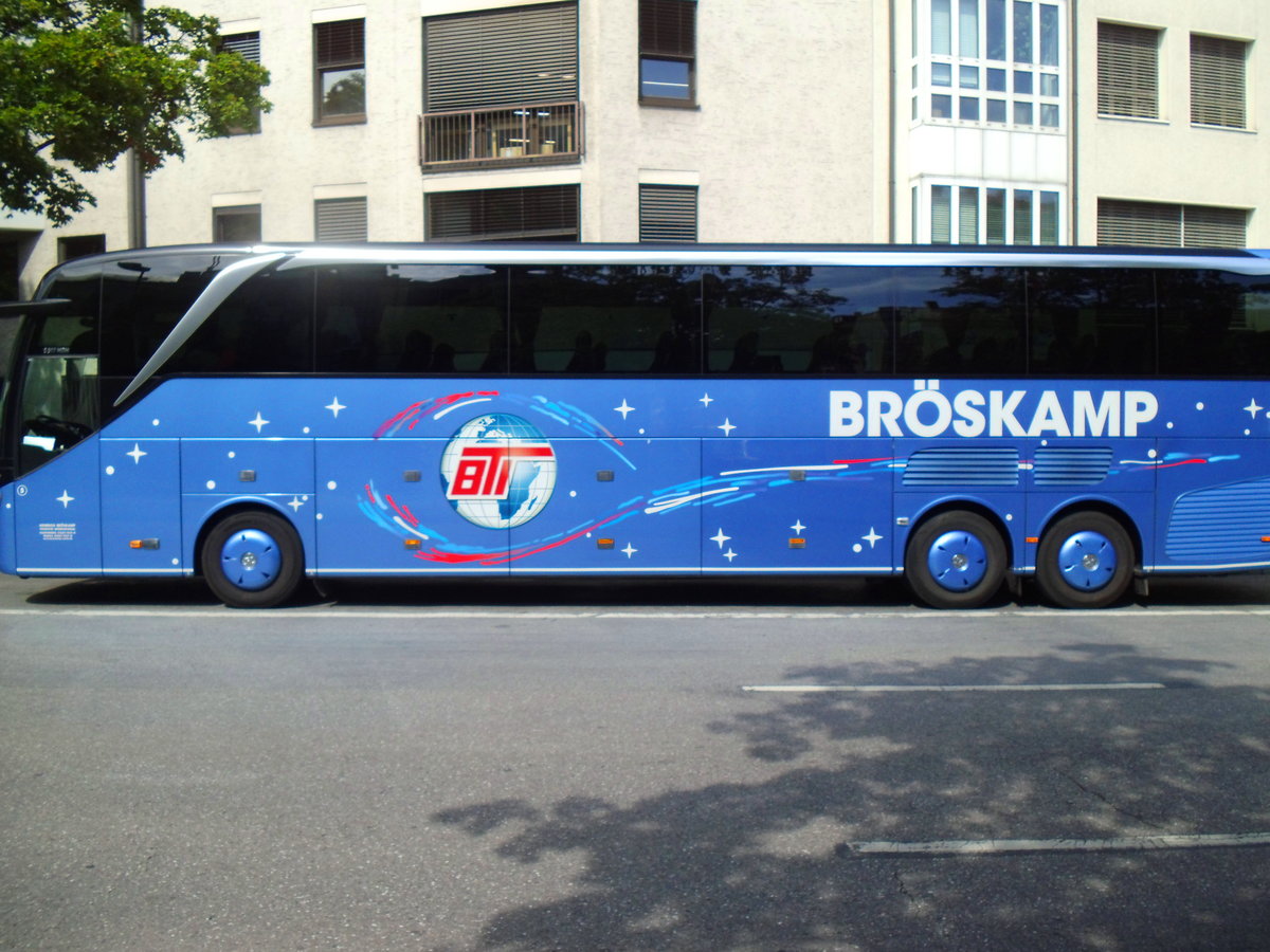 Brskamp, Harsewinkel - Nr. 5 - Setra S 517 HDH am 17. August 2016 in Mnchen (Aufnahme: Martin Beyer)