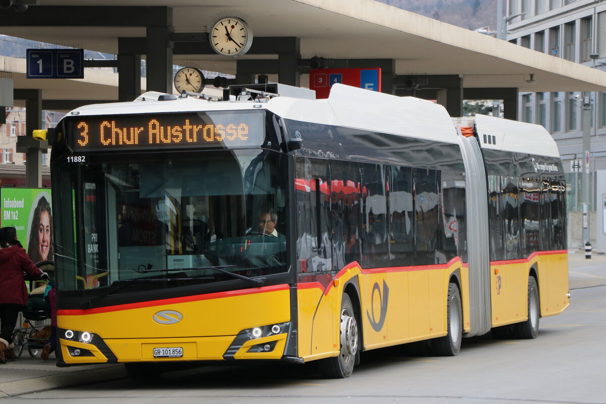 Dnser, Trimmis - GR 101'856/PID 11'882 - eSolaris am 15. Januar 2025 beim Bahnhof Chur (Aufnahme: Martin Beyer)