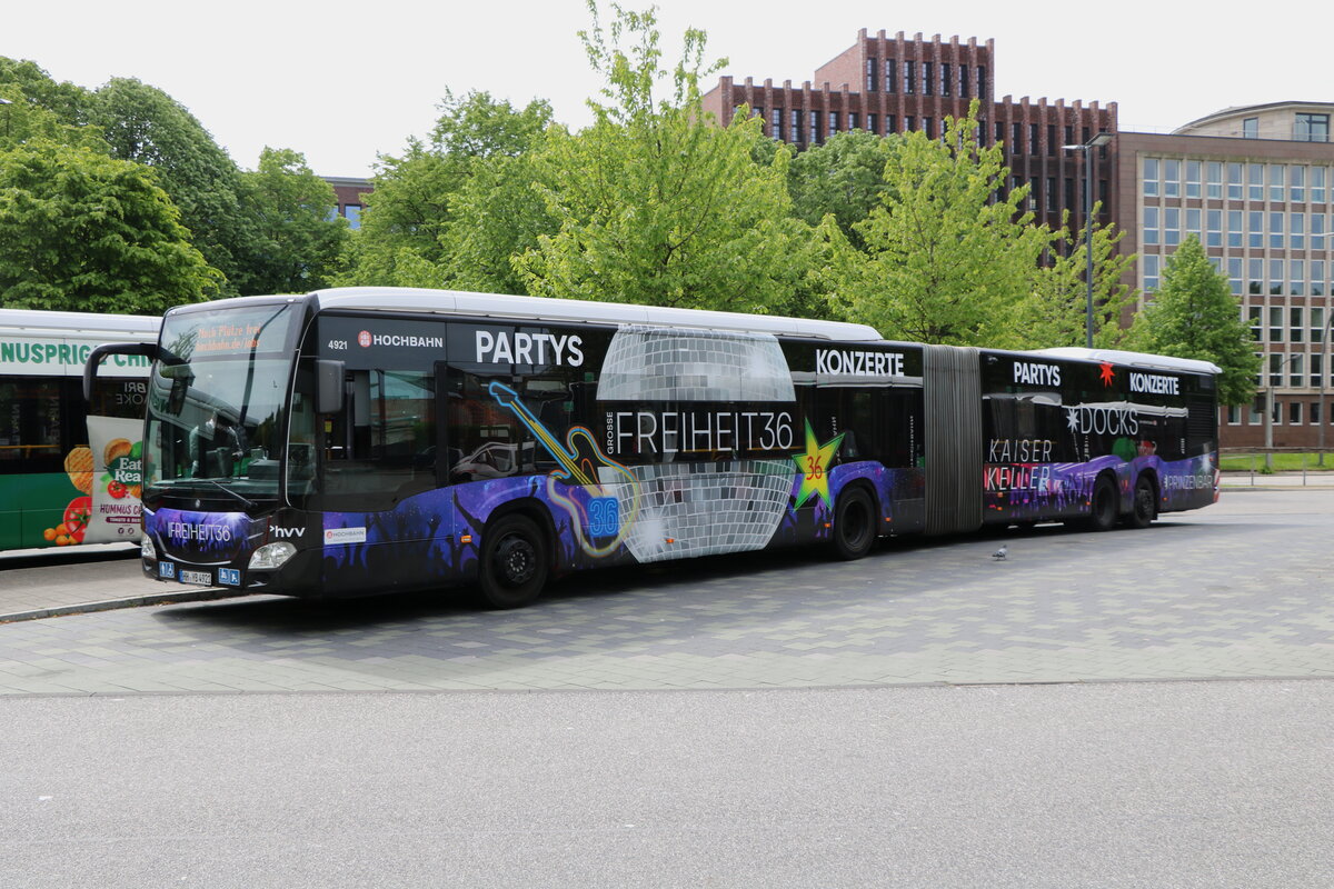 HHA Hamburg - Nr. 4921/HH-YB 4921 - Mercedes am 10. Mai 2025 in Hamburg (Aufnahme: Martin Beyer)