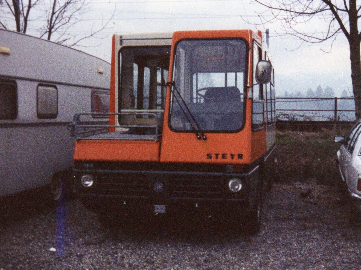 (I 01) - Aus dem Archiv: AFA Adelboden - Nr. 10 - Steyr im Mrz 1988 in Steffisburg