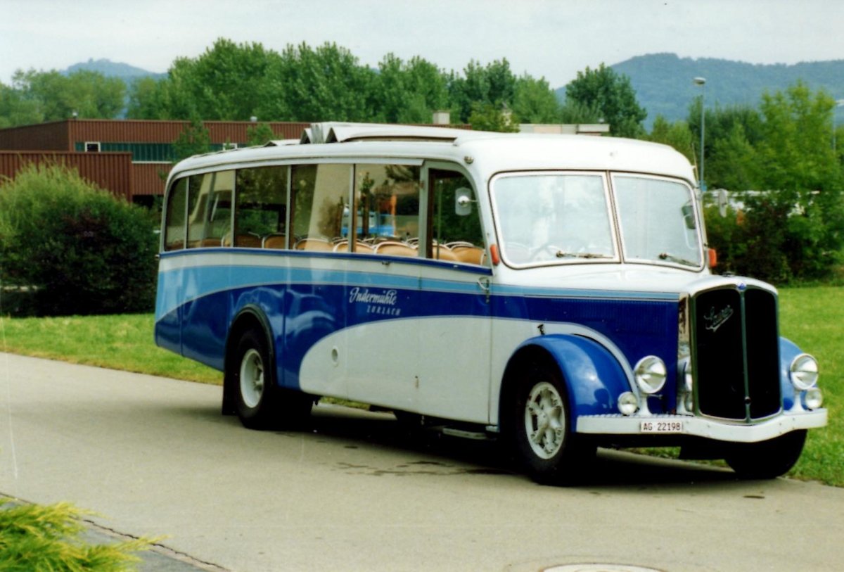 (MD264) - Aus dem Archiv: Indermhle, Zurzach - AG 22'198 - Saurer/Saurer (ex Weibel, Weiach; ex P 23'112; ex P 2166) um 1995