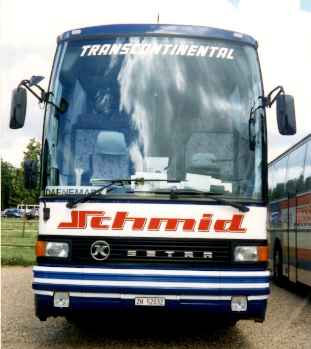 (MD476) - Aus dem Archiv: Schmid, Pfffikon - Nr. 2/ZH 52'032 - Setra im August 1995