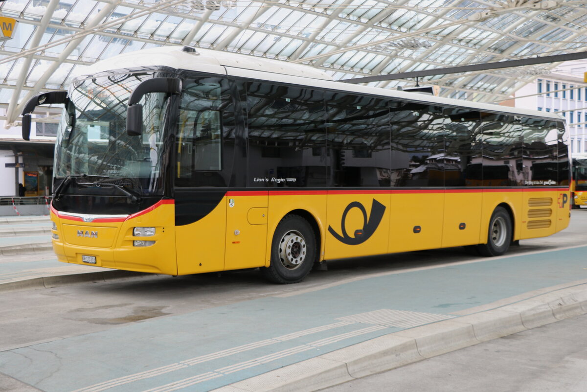 PostAuto Graubnden - GR 173'203/PID 10'505 - MAN am 15. Januar 2025 in Chur, Postautostation (Aufnahme: Martin Beyer)