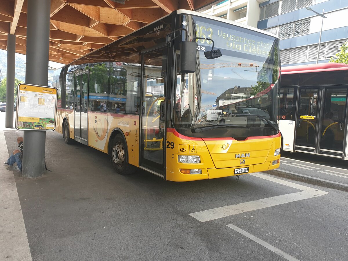 Postauto Wallis - Nr. 29/VS 205'405 - PID 4386 - MAN - le 20 juin 2022  Sion, gare