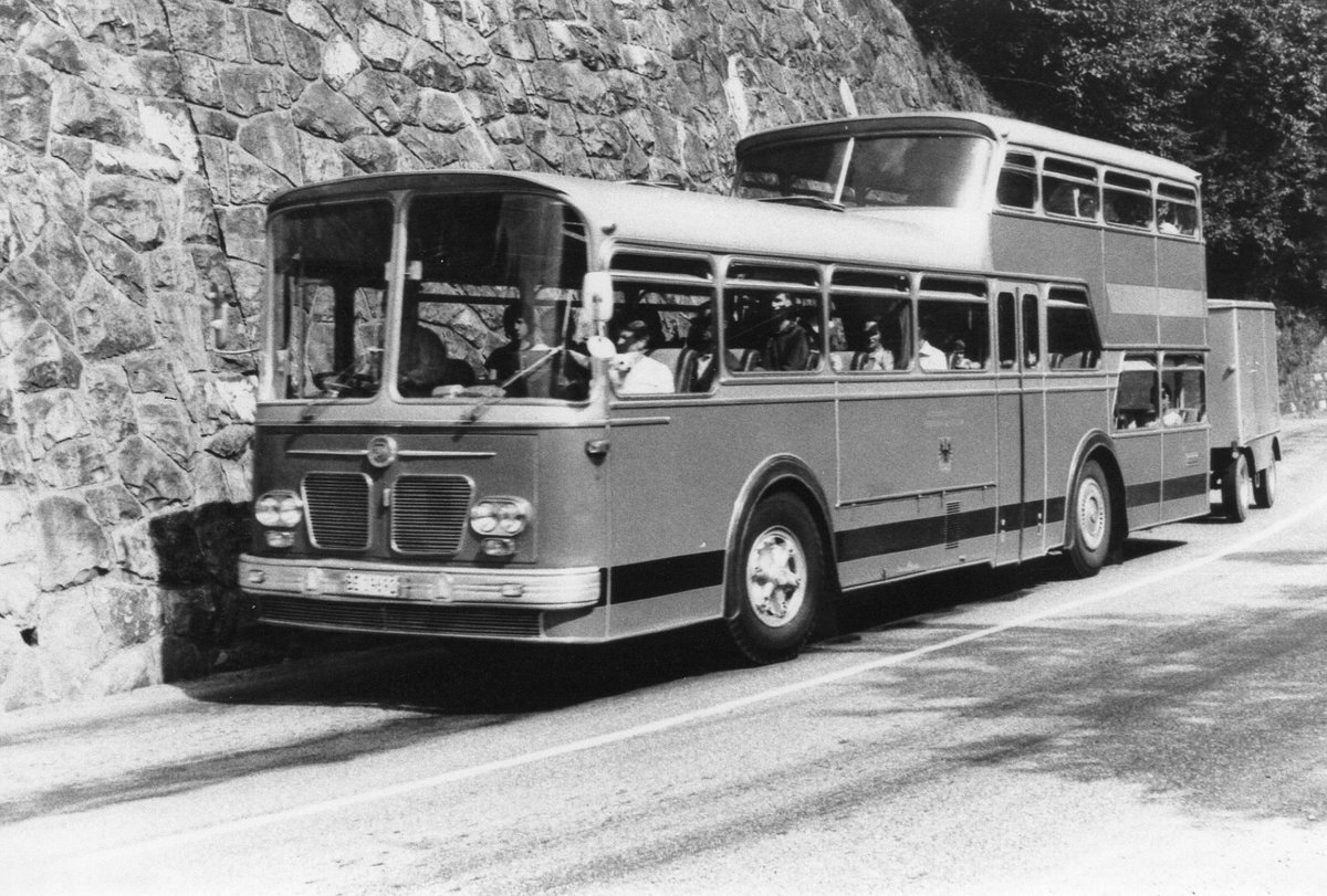 (R 16) - Aus dem Archiv: AFA Adelboden - Nr. 9/BE 19'692 - FBW/Vetter-R&J Anderthalbdecker um 1969 in Achseten, Grund-Ladholz