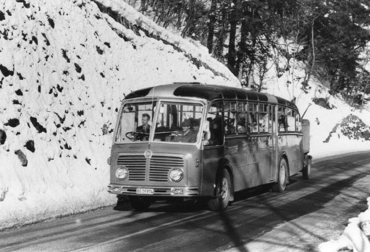 (R 27) - Aus dem Archiv: AFA Adelboden - Nr. 5/BE 26'974 - FBW/R&J um 1969 in Achseten, Ladholz