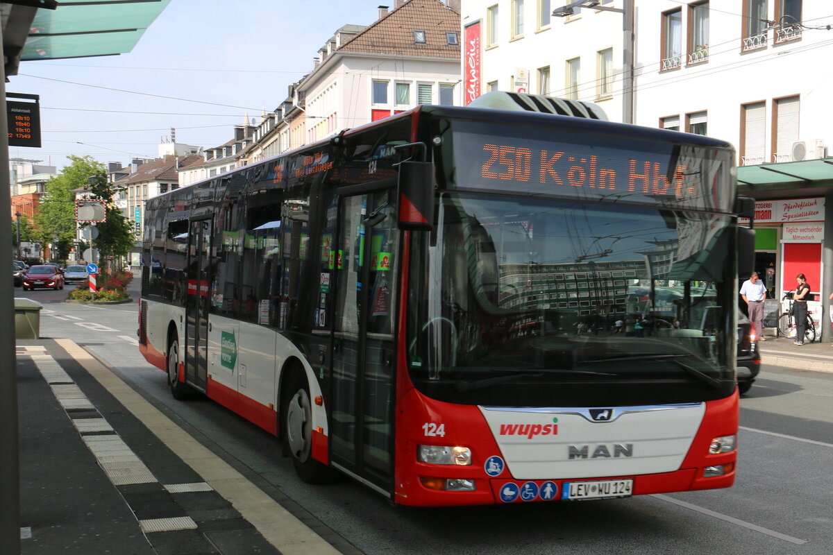 Wupsi, Leverkusen - Nr. 124/LEV-SU 124 - MAN am 17. Juni 2022 in Solingen (Aufnahme: Martin Beyer)