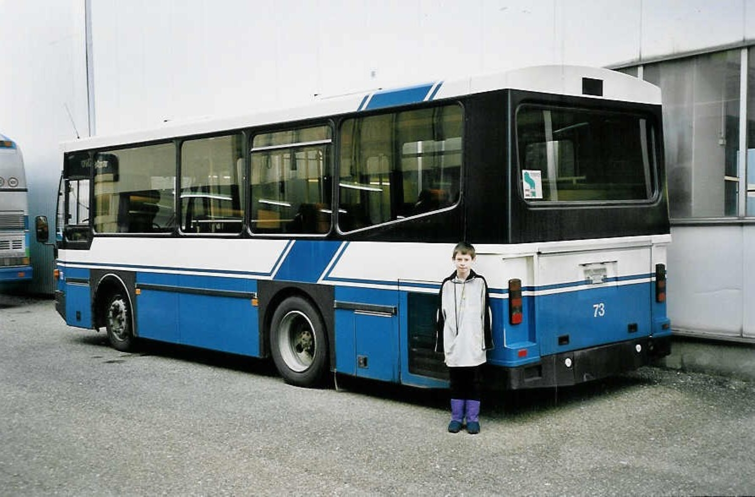 (044'701) - Aus dem Archiv: TF Fribourg - Nr. 73 - Hainje am 29. Januar 2001 in Biel, BTR