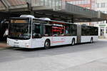 VHH Hamburg - Nr. 1830/HH-V 9830 - MAN am 10. Mai 2025 in Hamburg, Busbahnhof HH-Altona (Aufnahme: Martin Beyer)