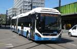 (286'292) - VBZ Z�rich - Nr. 451/ZH 907'451 - Volvo am 23. April 2026 beim Bahnhof Z�rich Oerlikon