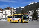 (272'181) - GrindelwaldBus, Grindelwald - Nr. 240/BE 102'240 - Mercedes am 17. Februar 2025 beim Bahnhof Grindelwald