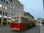 (231'367) - VW Winterthur - Nr. 101 - FBW/SWS Gelenktrolleybus am 15. Dezember 2021 beim Hauptbahnhof Winterthur