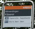 (254'283) - RBS-Haltestellenschild - Allmendingen, Kserei - am 28. August 2023