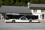 (281'049) - AAGU Altdorf - Nr. 25/UR 9452 - Mercedes am 7. Oktober 2025 beim Bahnhof Linthal (281'049) - AAGU Altdorf - Nr. 25/UR 9452 - Mercedes am 7. Oktober 2025 beim Bahnhof Linthal