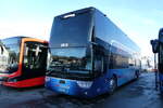 (283'114) - Welti-Furrer, Bassersdorf - Nr. 32/ZH 5032 - Van Hool am 12. Dezember 2025 in Schmerikon, Thomann