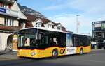 (282'262) - PostAuto Bern - BE 827'645/PID 11'426 - Mercedes am 10. November 2025 beim Bahnhof Interlaken Ost