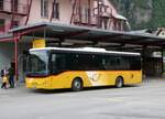 (275'766) - Flck, Brienz - Nr. 28/BE 868'728/PID 11'830 - Iveco am 23. Mai 2025 in Meiringen, Postautostation