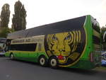 (195'521) - Sommer, Grnen - BE 123'540 - Van Hool am 4.