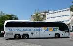 (289'234) - Aus Deutschland: SAT-Reisen, Halle - HAL-RT 200 - Neoplan am 25. Juni 2026 in Thun, Berntorplatz