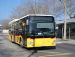 (272'097) - CarPostal Ouest - VD 615'807/PID 10'710 - Mercedes am 15. Februar 2025 beim Bahnhof Yverdon