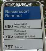 (163'435) - ZVV-Haltestellenschild - Bassersdorf, Bahnhof - am 15.