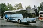 (094'928) - Intertours, Kerzers - FR 330'163 - Neoplan am 2.