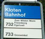(129'683) - ZVV-Haltestellenschild - Kloten, Bahnhof - am 12.